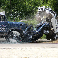 Kollision eines Lastwagens auf ein Stauende, bestehend aus 5 Personenwagen und einem Lastwagen