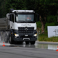 Lorry sliding surface braking effect test