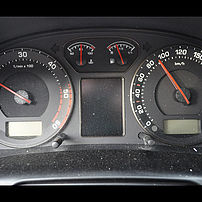 Tachograph with frozen speed and rpm display